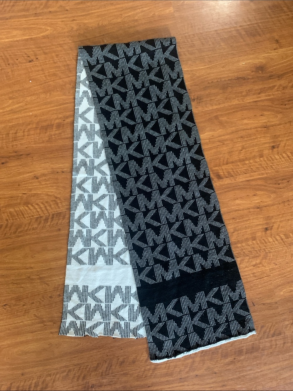 MICHAEL Michael Kors Black and White Monogram Knit Scarf